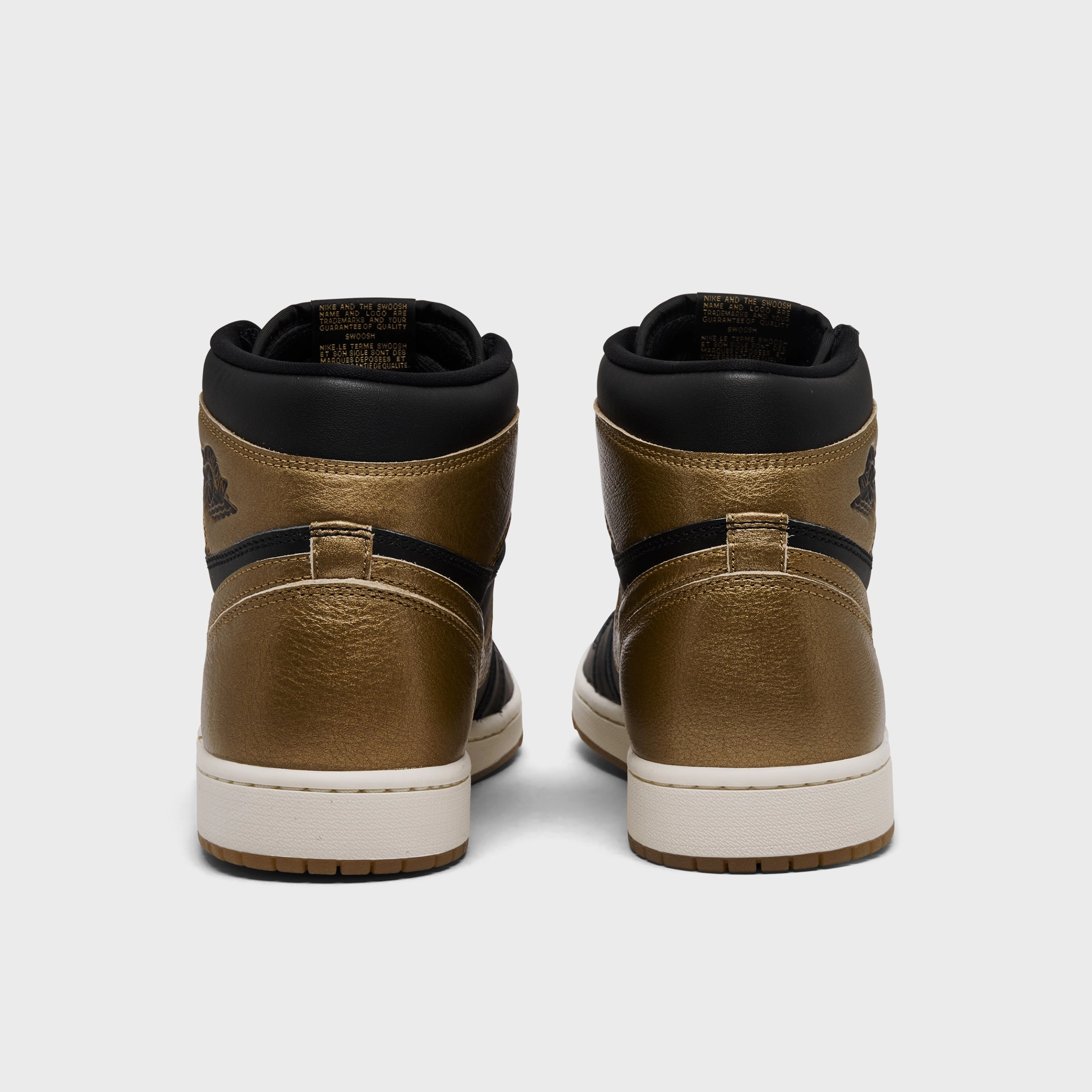Jordan 1 Retro High OG Black / Metallic Gold - Sail