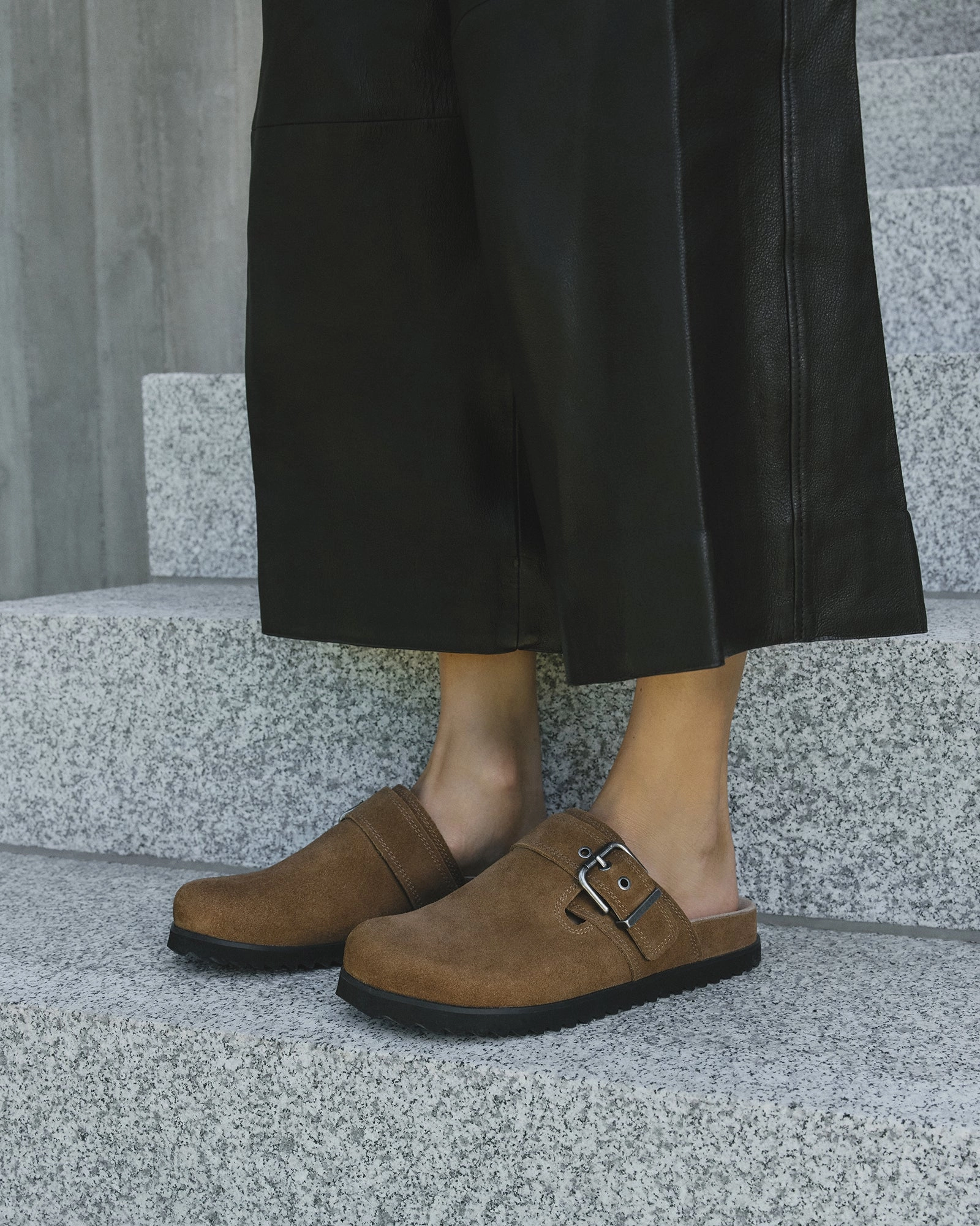 JUNO CASUAL FLATS BISCUIT SUEDE