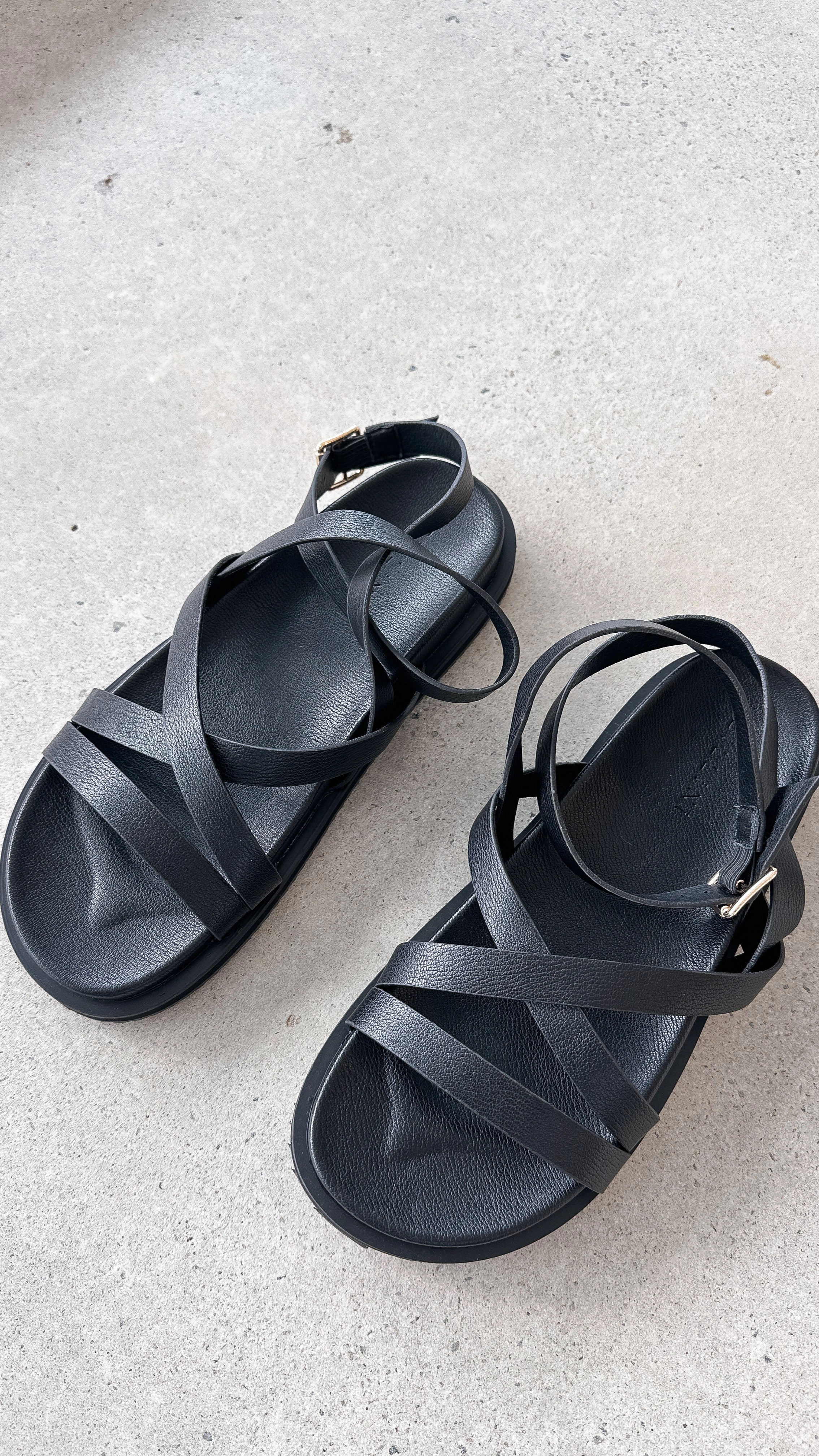 Tulsi Sandal - Black